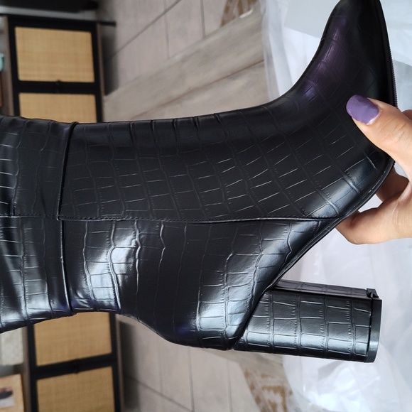 NEW AVENUE TALL BELLISIMO BOOT IN BLACK (WIDE WIDTH/ WIDE CALF) - Picture 6 of 9